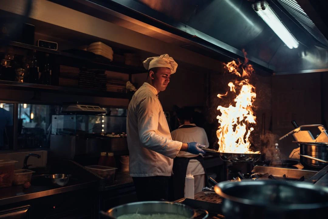 ETABLISSEMENTS PINTURAUD SARL -Création et installation de cuisines professionnelles sur mesure à LA TESTE DE BUCH